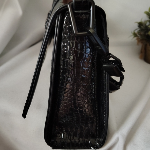ALDO Black Patent Leather Alligator/Snake Clutch/Handbag w/ Double Snake Head - Picture 6 of 13